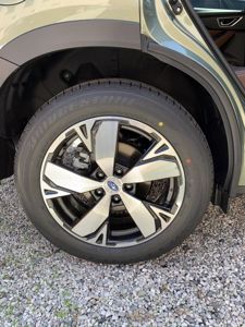 SUBARU Forester + ' ' + ES Executive e-BOXER novika 