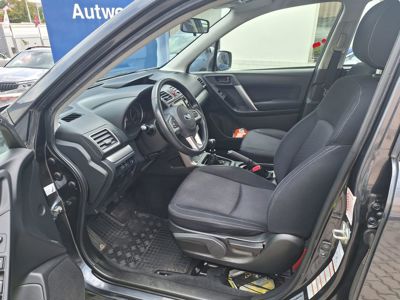 SUBARU Forester + ' ' +  