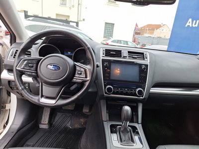 SUBARU Outback + ' ' + Outback 2,5i Sport 