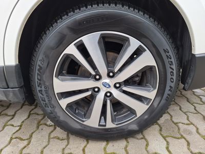 SUBARU Outback + ' ' + Outback 2,5i Sport 