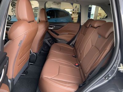 SUBARU Forester + ' ' + ES Executive e-BOXER 