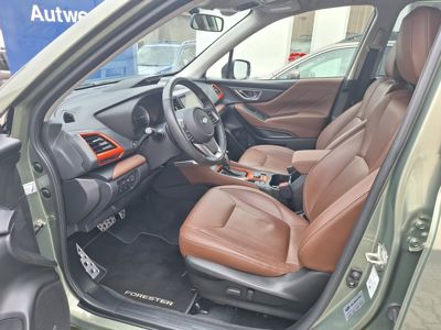 SUBARU Forester + ' ' + Executive, kůže, NAVI-TOP stav 