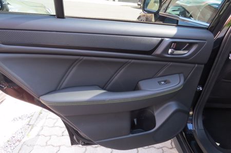 SUBARU Outback + ' ' + 2,5 X Special Edition HK 
