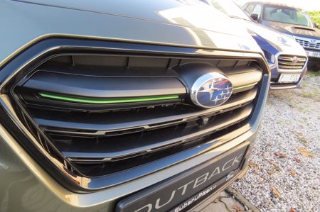 SUBARU Outback + ' ' + 2,5 X Special Edition HK 