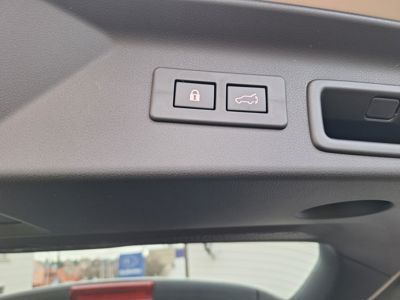 SUBARU Forester + ' ' + Touring -120.000 Kč 