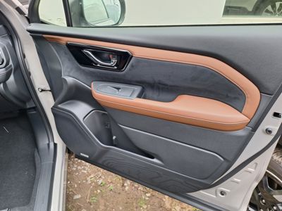 SUBARU Forester + ' ' + Touring -120.000 Kč 