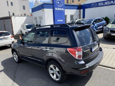 SUBARU Forester + ' ' + Executive 2.5l XT 
