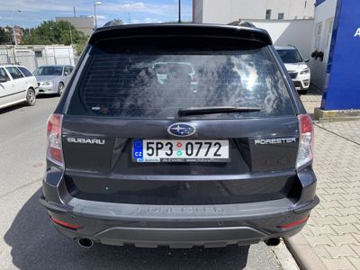 SUBARU Forester + ' ' + Executive 2.5l XT 