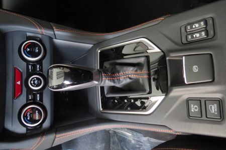 SUBARU XV + ' ' + Comfort ES, CVT novinka 