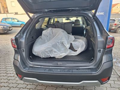 SUBARU Outback + ' ' + TOURING sleva 200.000 Kč 