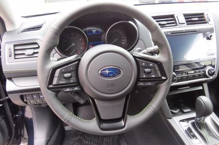 SUBARU Outback + ' ' + 2,5 X Special Edition HK 