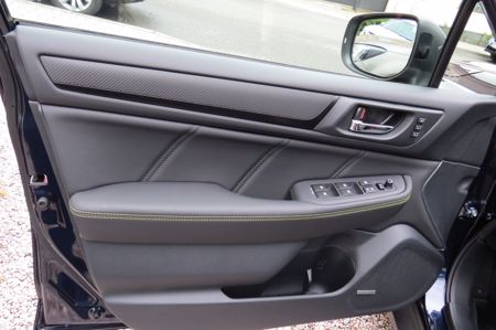 SUBARU Outback + ' ' + 2,5 X Special Edition HK 