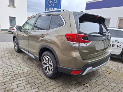 SUBARU Forester + ' ' + ES Comfort eBOXER  -102.000 Kč 