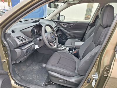 SUBARU Forester + ' ' + ES Comfort eBOXER  -102.000 Kč 