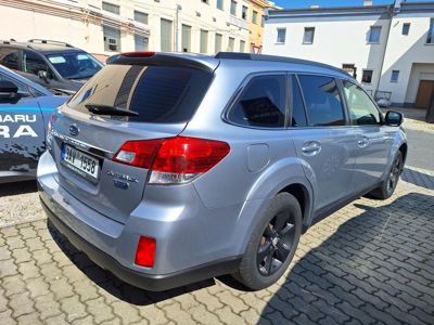 SUBARU Outback + ' ' + TD , kůže , navigace 