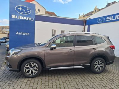 SUBARU Forester + ' ' + ES Comfort eBOXER  -142.000 Kč 