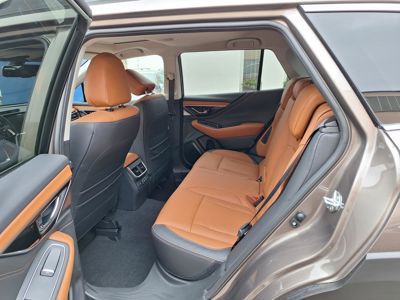SUBARU Outback + ' ' + TOURING nový model 
