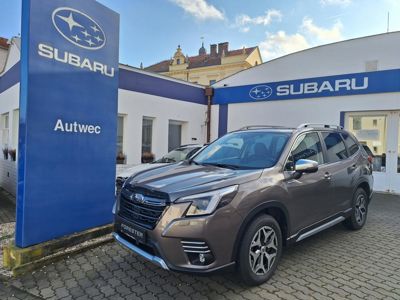 SUBARU Forester + ' ' + ES Comfort eBOXER - 180.000 Kč 