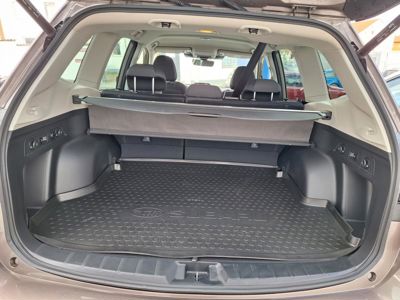 SUBARU Forester + ' ' + ES Comfort eBOXER - 180.000 Kč 