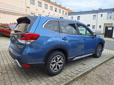 SUBARU Forester + ' ' + ES Comfort eBOXER -120.000 Kč 