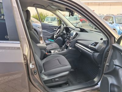 SUBARU Forester + ' ' +  