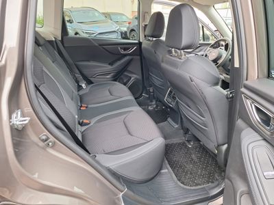 SUBARU Forester + ' ' + Comfort TOP stav!!! 