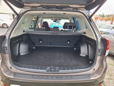 SUBARU Forester + ' ' + Comfort TOP stav!!! 