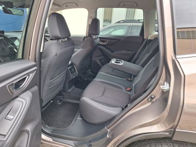 SUBARU Forester + ' ' + Comfort TOP stav!!! 