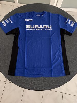 Tričko STI Team + ' ' + Velmi pěkné tričko z prémiové kolekce od prodejce aut značky Subaru.
Pánské
Poslední kus ve velikosti L 