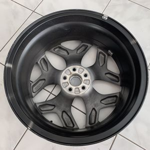 Alu disky + ' ' + 18x 7J 55 E05
Cena za 1 disk + 1 poklička - 10 600,-
Original disky od Subaru - komlet 4ks 
Číslo disku - 28111FC060 
Číslo pokličky - 28821VA011  