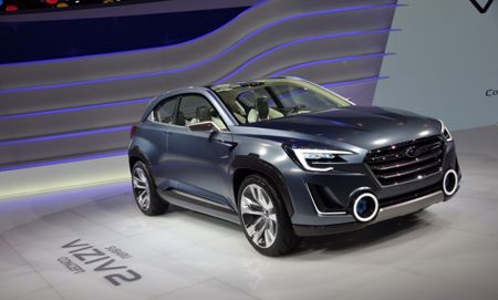 Subaru Viziv 2 Concept - vize blízké budoucnosti + ' ' + <p style="text-align: justify;">Automobilka Subaru představila v Ženevě novou studii crossoveru s hybridním pohonným systémem Viziv 2. Novinka má zážehový motor Subaru Boxer 1,6 DIT, který doplňují tři elektromotory. Viziv 2 navazuje přímo na loňský model Viziv, který však posouvá zase blíže výrobě a jsme tak o krok blíž tomu, aby se Viziv objevil i na našich silnicích.</p>
<p style="text-align: justify;">Viziv 2 stojí na podvozku s rozvorem náprav 2 730 mm a je 4 435 mm dlouhý, 1 920 mm široký a 1 530 mm vysoký. Označení Viziv je pak vysvětlováno jako umělé slovo, které vzešlo ze slovního spojení “Vision for Innovation“ (Vize pro inovace). Novinka působí dojmem, že se v automobilce snažili maximálně přiblížit sériovým modelům.</p>
<h3 style="text-align: justify;">Plug-in hybridní systém pohonu</h3>
<p style="text-align: justify;">Subaru připravil k pohonu 4,4 m dlouhého crossoveru plug-in hybridní systém označovaný jako SI-DRIVE. Jak už bylo zmíněno výše, tak jej tvoří dieselový motor typy Boxer 1,6 DIT v kombinaci s trojicí elektromotorů. Dieselový motor pracuje s automatickou převodovkou Lineartronic a elektromotorem upraveným na vysoký točivý moment.</p>
<p style="text-align: justify;">Dieselový motor slouží k pohonu kol a současně i ke generování další energie do baterií. Vůz dále pohání dva plně nezávislé elektromotory na zadních kolech.</p>
<p style="text-align: justify;">Řidič má k dispozici systém nazvaný Hybrid SI-DRIVE, jehož prostřednictvím může zvolit nastavení chování vozu podle vlastních preferencí. Toto řešení se má uplatnit i v dalším vývoji systému SI-DRIVE z dalších modelů značky Subaru.</p>
<p><iframe width="470" height="300" frameborder="0" src="//www.youtube.com/embed/_Kvk_2lazwg"></iframe></p> 