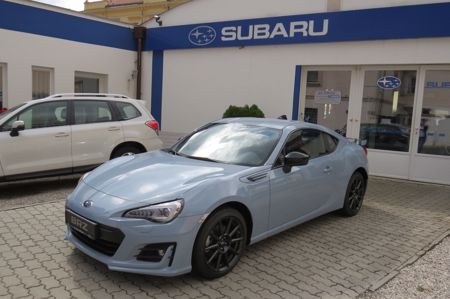 Limitovaná edice Subaru BRZ Edition Spec.S + ' ' + <div >
<p>Probuďte v sobě dávnou radost z řízení.  K čisté radosti po japonsku stačí 200 koní, zadní pohon a těžiště těsně nad zemí - tak vypadá recept na opravdovou zábavu za volantem. Perfektní vyvážení hmotnosti, lehká karoserie a tuhý podvozek zaručí dostatek pohodlí pro každodenní cestu do práce i jistou stopu pro chvíle, kdy se chcete vyřádit. Žijte naplno a bavte se pokaždé, když usednete za volant.</p>
</div>
<div >
<p>V limitované edici s názvem <strong>Spec.S</strong> je nyní v nabídce auto se speciální barvou karoserie <strong>Cool Gray Khaki</strong>, tmavě lakovanými <strong>ALU koly</strong> 17x7.5J, <strong>tlumiči</strong> pérování <strong>SACHS&reg;</strong>. V interiéru vás upoutá <strong>hnědou kůží</strong> potahu sedadel i <strong>obšitím</strong> v tónu hnědé na <strong>volantu</strong> a <strong>hlavici řadicí páky</strong>. To vše za zvýhodněnou cenu <strong>&nbsp;840 000 Kč</strong> vč. DPH&nbsp; a skladem v našem autosalonu.</p>
</div> 