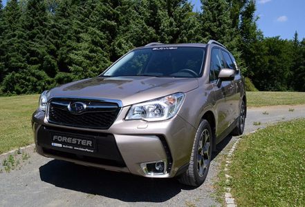 SUBARU Forester 2,0XT na zámku Kozel + ' ' +  