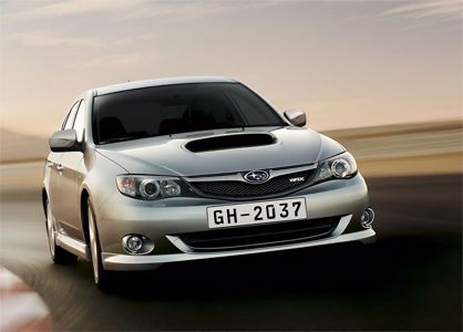 Nabroušená SUBARU Impreza výkon 265k + ' ' + <p>Uvádíme na trh nový model SUBARU Impreza 2,5 WRX s výkonějším motorem (195kW/265k) a s přitvrzeným podvozkem pro ještě adrenalinovější zážitky na hraně a ještě vyšší výkon bravurně přenášený na vozovku. WRX 265 nabízí výkon a jízdní zážitky pro opravdové nadšence. Jako vždy používá stálý pohon všech kol Symmetrical AWD, který je základní technoligií znašky Subaru, stejně jako originální plochý přeplňovaný motor boxer s protiběžnými písty o objemu 2,5l.<span style="font-size: small;"><span> </span></span></p> 